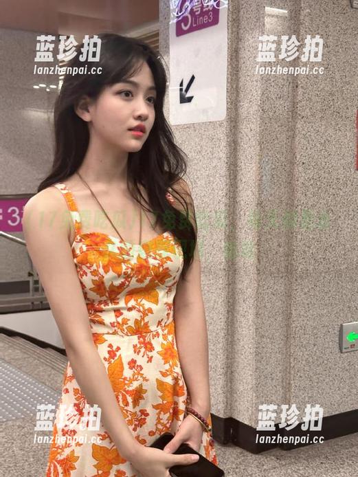 17免费吃瓜 17免费吃瓜,每天都是永久的窥探现场,哈哈