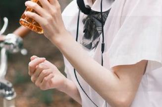 各位,能否让17吃瓜的永久网址稳定点?这一波频繁更新犹如过山车,求减轻心脏负担!