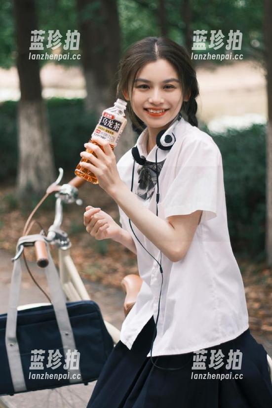 各位，能否让17吃瓜的永久网址稳定点？这一波频繁更新犹如过山车，求减轻心脏负担！