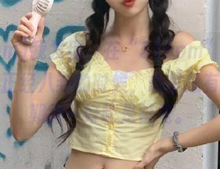 我发现，在“51com”网站上，浏览正经八卦的时候，心里总有些小小期待…好吧是错觉。