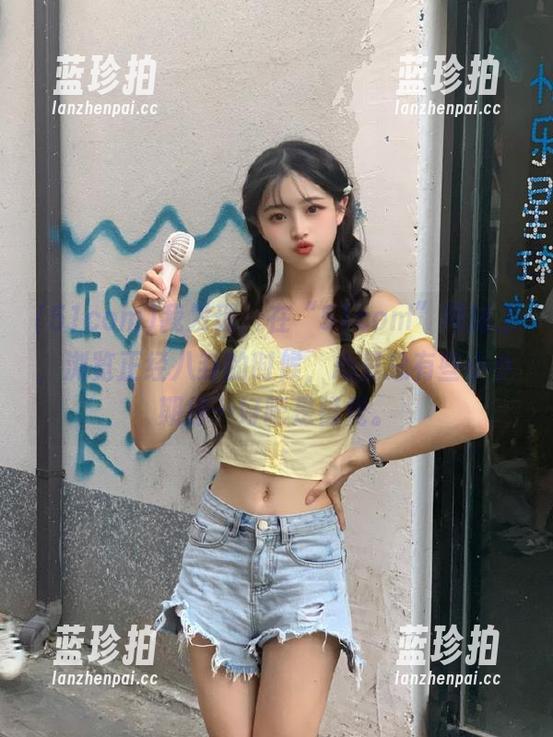 51com 我发现,在“51com”网站上,浏览正经八卦的时候,心里总有些小小期待…好吧是错觉。