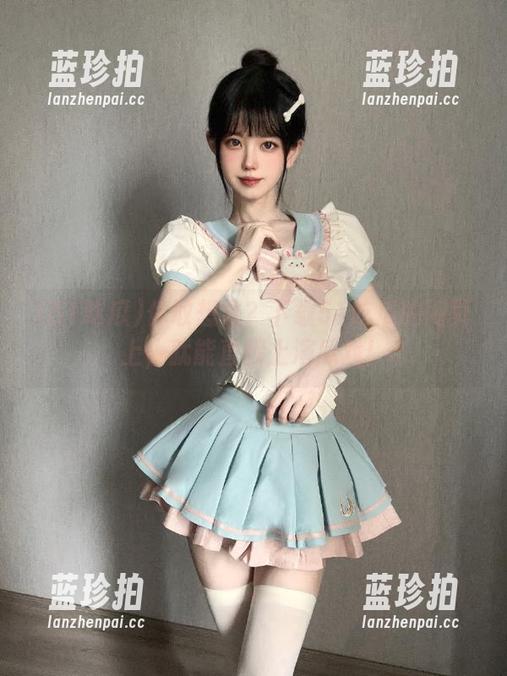 51吃瓜 你敢想象?下载51吃瓜的网页上,就能直接上演瓜戏!