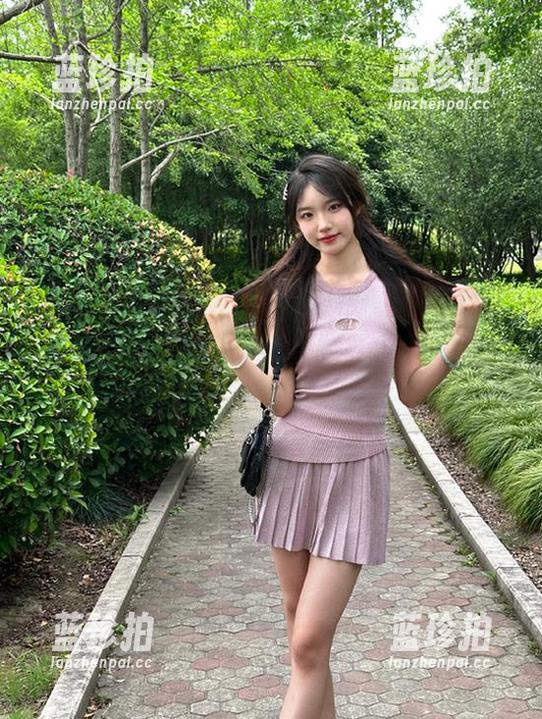 51吃瓜网 “51吃瓜网”导航今天给了我啥,我得重新评估我的追瓜能力…真是无果啊!