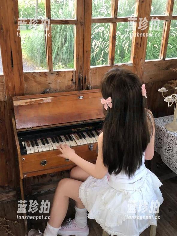 51吃瓜群众 “51吃瓜群众”上线,我的八卦链接已经准备好,要不要也来点零食?