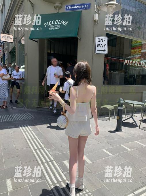 51爆料网 “51爆料网”上的资源,就像个无底洞,吃完瓜还想再来一波!