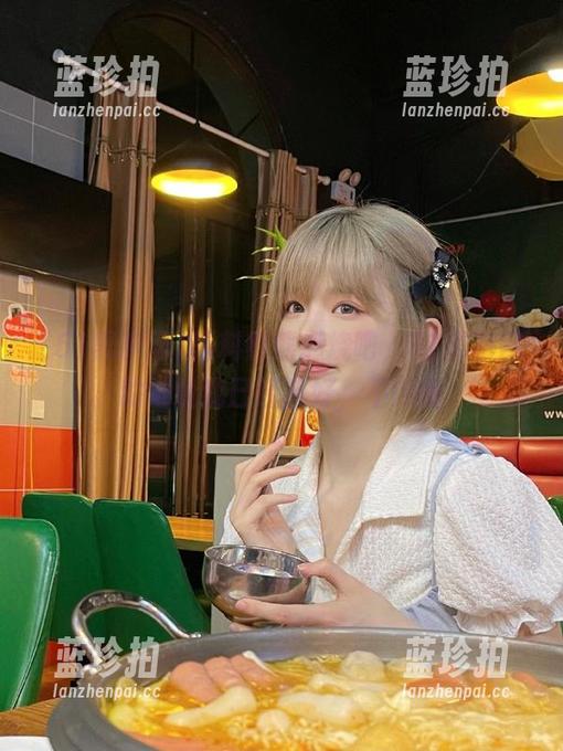 黑料熊熊燃烧吧，51黑料网的地址我已经备好，不用谢