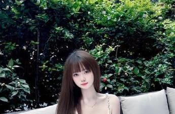 61吃瓜的入口就像黑洞,直接把我吸进了瓜的宇宙!