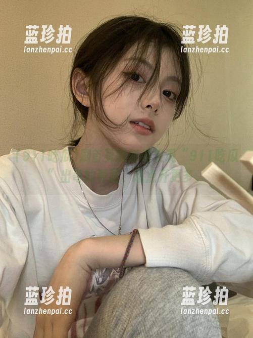 刷首页的时候发现“911吃瓜”出奇的养眼，想点开更多。