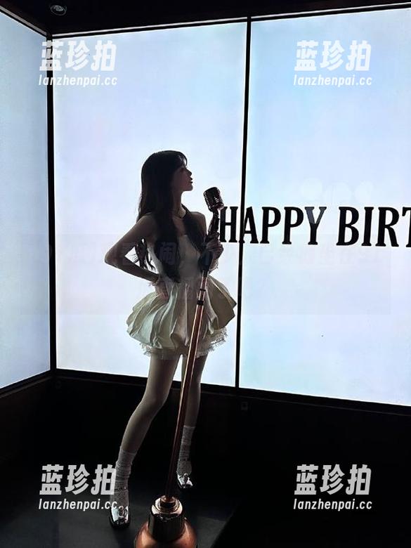 91瓜 观看热闹,不少人已经瘫坐在91瓜直播间了吧?