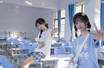 在92吃瓜轻松吃瓜,免费获取群众的八卦情报,哈哈,是时候放飞自我了!