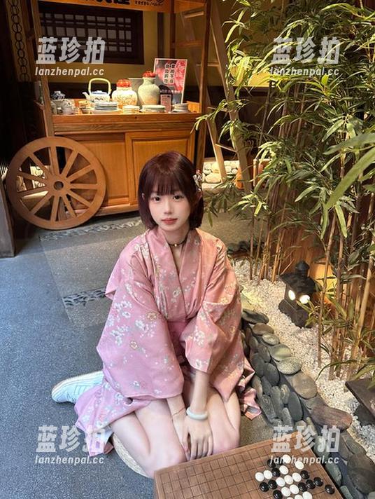 cg51 瓜田里瓜,登录“cg51”就能感受这一波好戏!