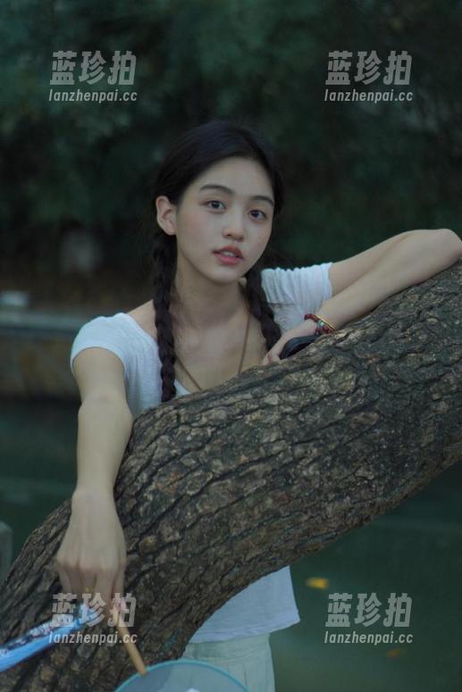吃瓜不打烊让人围着屏幕，观看真人版‘肥皂剧’超刺激～