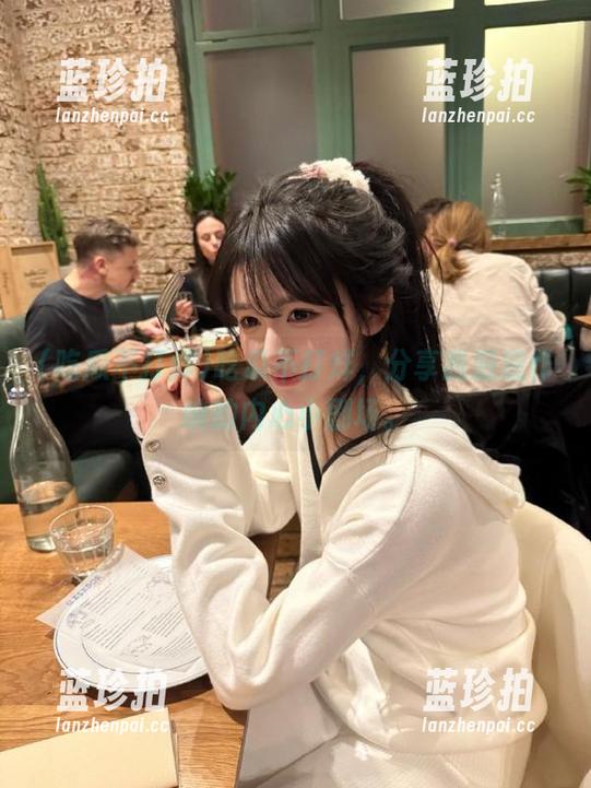 吃瓜不打烊 吃瓜不打烊,分享我滋滋作响的内心小剧场。