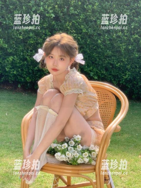 吃瓜不打烊 更新动向:吃瓜不打烊的新瓜人居然有个神秘身份,我先默默吃瓜。
