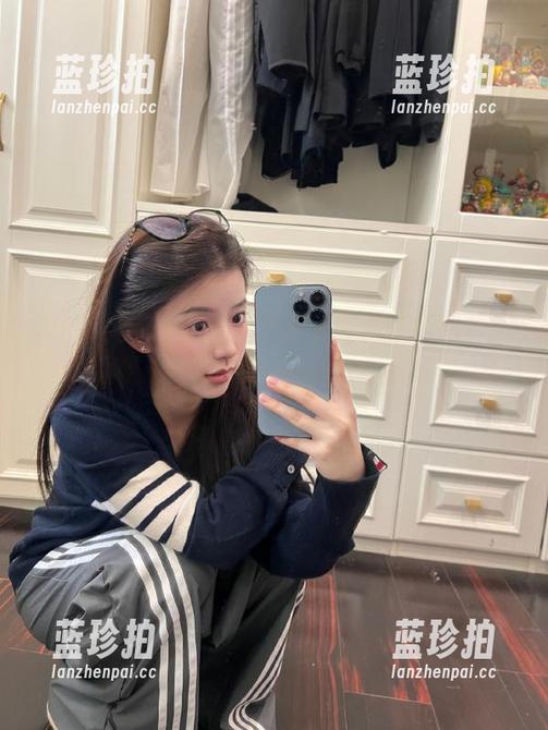 吃瓜网 好奇心驱使我一直刷吃瓜网首页,视频两个字的简单却总能让我脑洞大开。