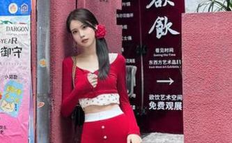 在“吃瓜网t7wcc”在线等瓜到熟，然而瓜熟蒂落的时候却总让人一震。