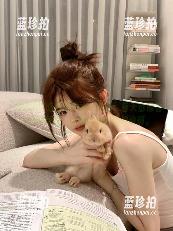 吃瓜网 吃瓜网安卓大本营:每天都像看一场惊悚剧,心情是微妙的波动啊。