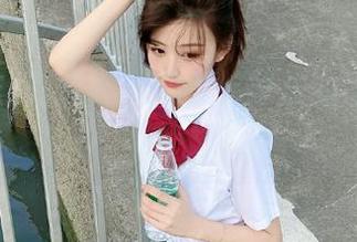 吃瓜网的网页，早晨的朝阳下一片慵懒。