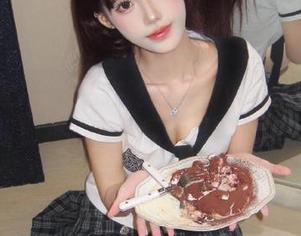 我竟然在吃瓜网t7wcc的视频里找到我的人生导师,哈哈哈。
