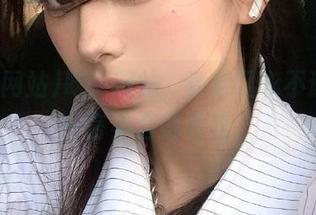 吃瓜网站，评论区永不迷路：一言不合就看戏。