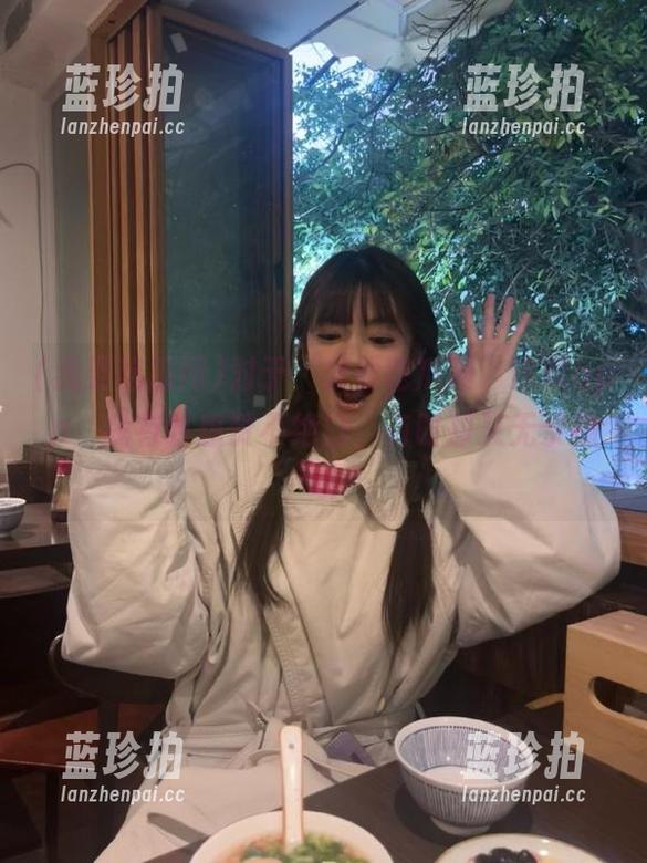 我要吃瓜网 对于‘我要吃瓜网’这款app,我有时想赞不绝口,有时却又无奈感叹