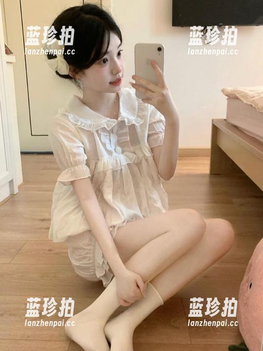 在“黑料91”打卡，免费获取最新吃瓜权益～