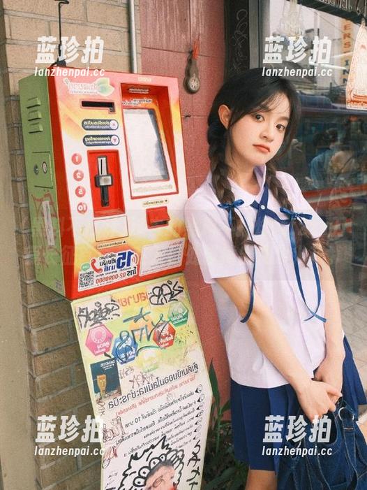 黑料不打烊 过去的黑料不打烊tttzzz万篇长征首页,在入口处碰撞出几分火花。